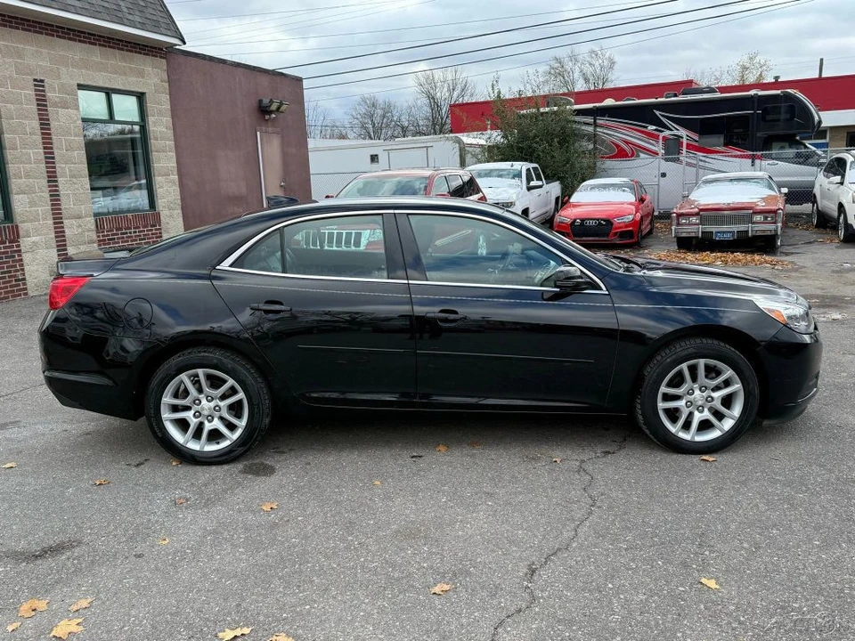 2016 Chevrolet Malibu - Image 4 of 12