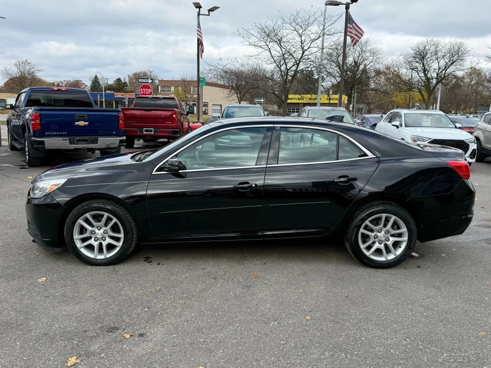 2016 Chevrolet Malibu - Image 8 of 12