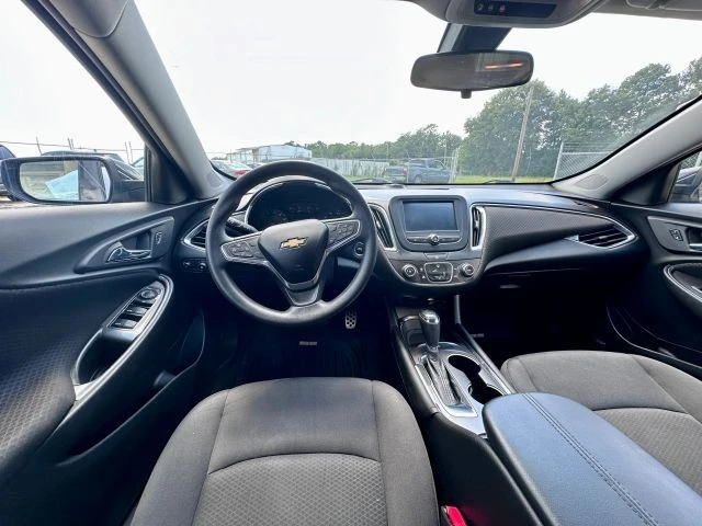 2016 Chevrolet Malibu - Image 10 of 15