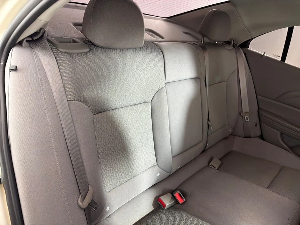 2016 Chevrolet Malibu - Image 19 of 21