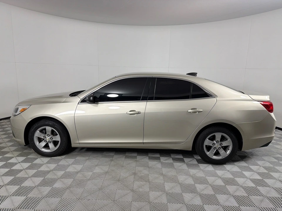 2016 Chevrolet Malibu - Image 8 of 21