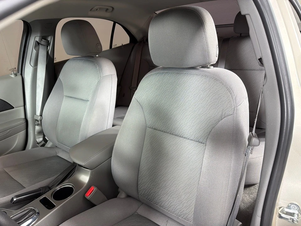 2016 Chevrolet Malibu - Image 11 of 21