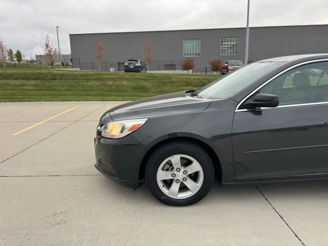 2016 Chevrolet Malibu - Image 2 of 21