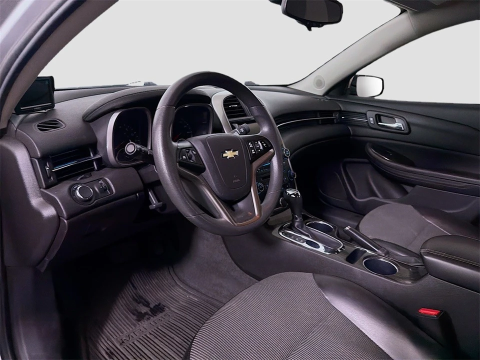 2016 Chevrolet Malibu - Image 10 of 12