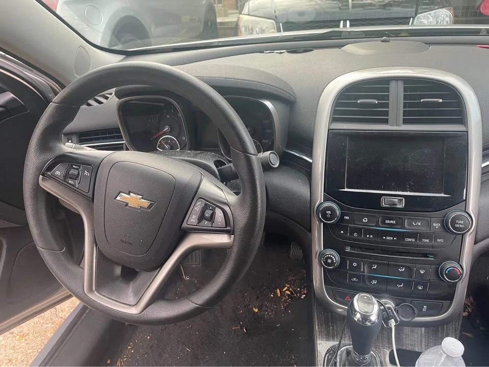2016 Chevrolet Malibu - Image 2 of 8
