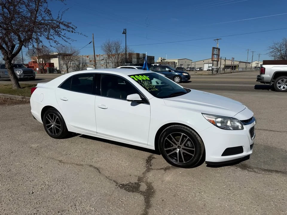 2016 Chevrolet Malibu - Image 2 of 9