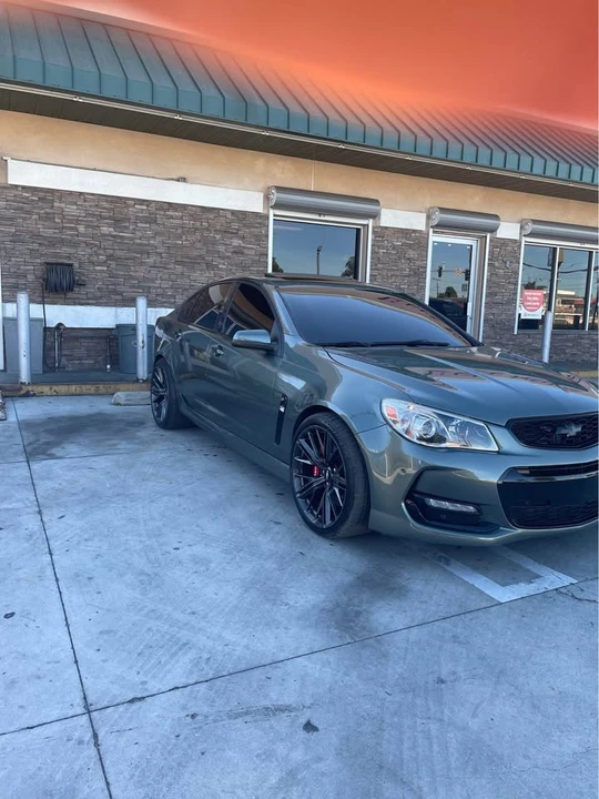 2016 Chevrolet SS - Image 2 of 9