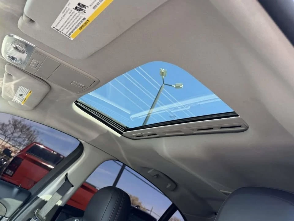 2016 Chevrolet SS - Image 6 of 16
