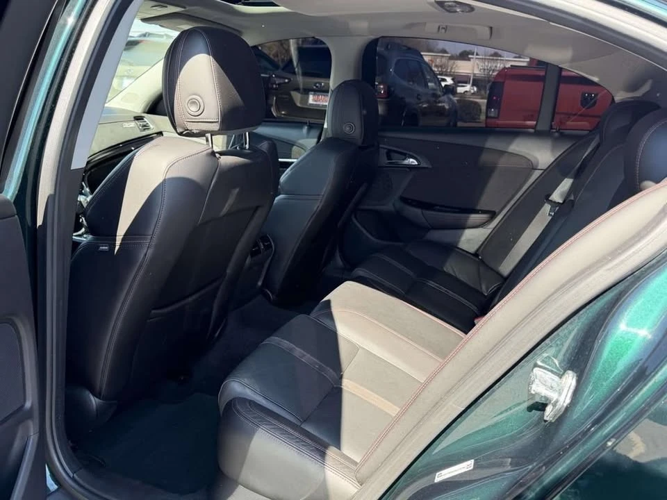 2016 Chevrolet SS - Image 2 of 16