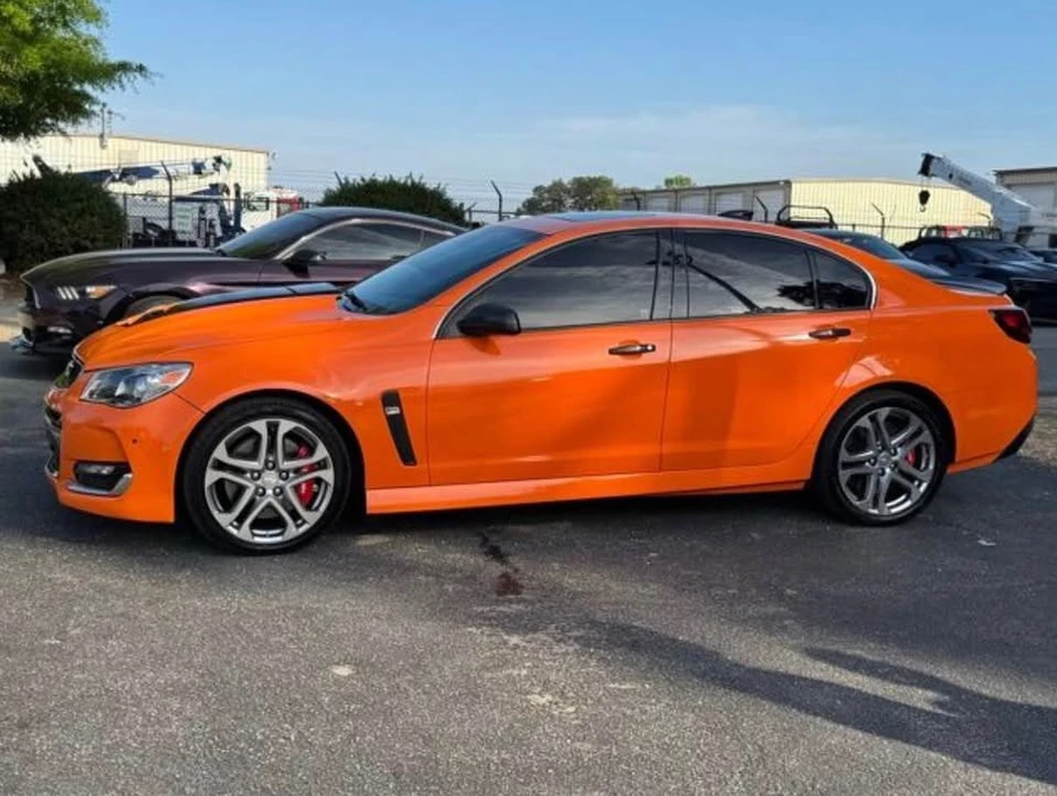 2016 Chevrolet SS - Image 2 of 11