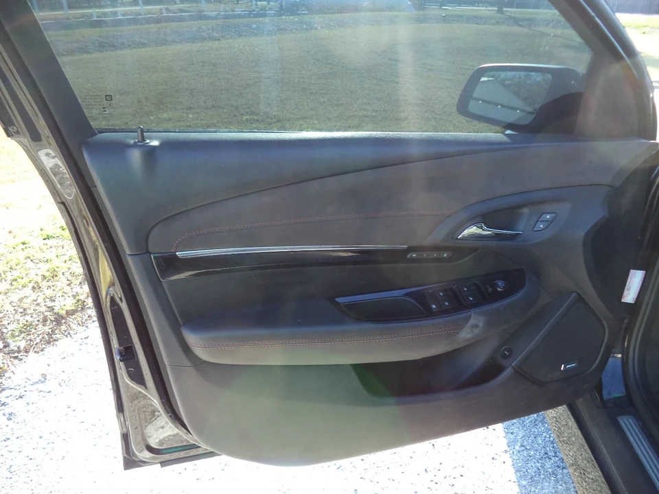 2016 Chevrolet SS - Image 8 of 21