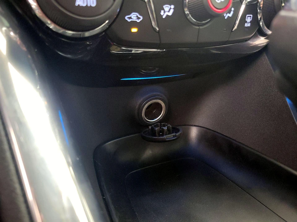2016 Chevrolet SS - Image 20 of 27