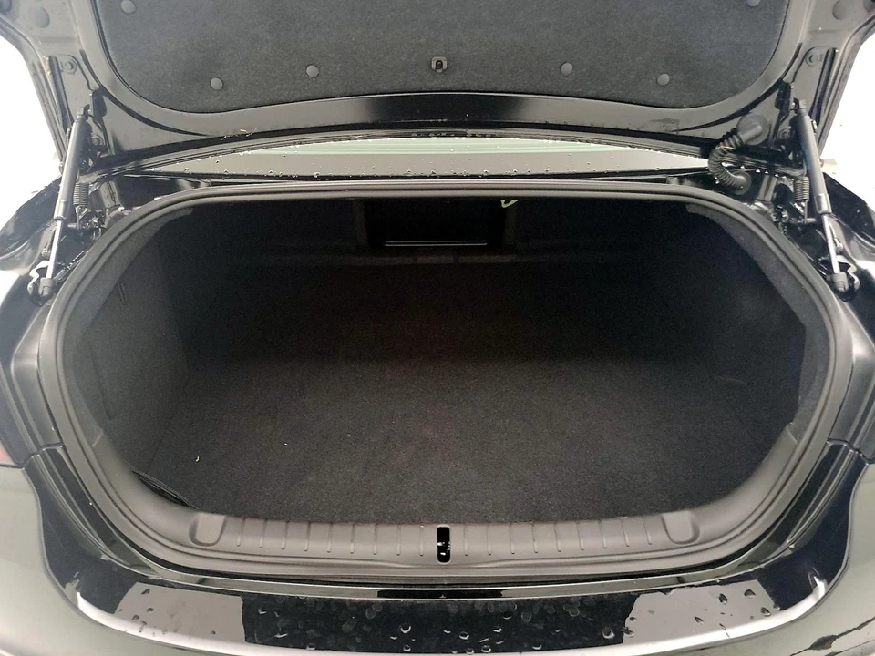 2016 Chevrolet SS - Image 23 of 27