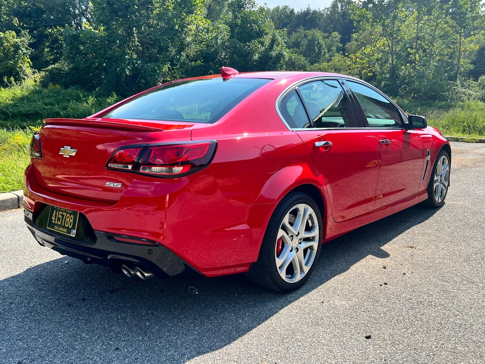 2016 Chevrolet SS - Image 7 of 31