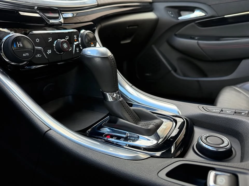 2016 Chevrolet SS - Image 13 of 17
