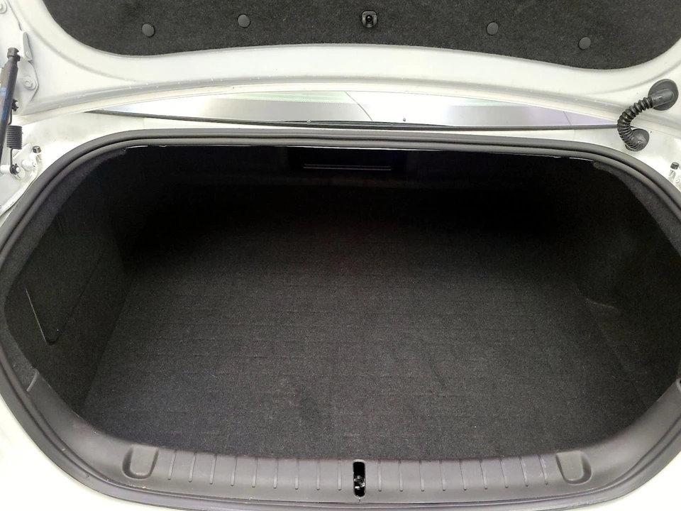 2016 Chevrolet SS - Image 23 of 28
