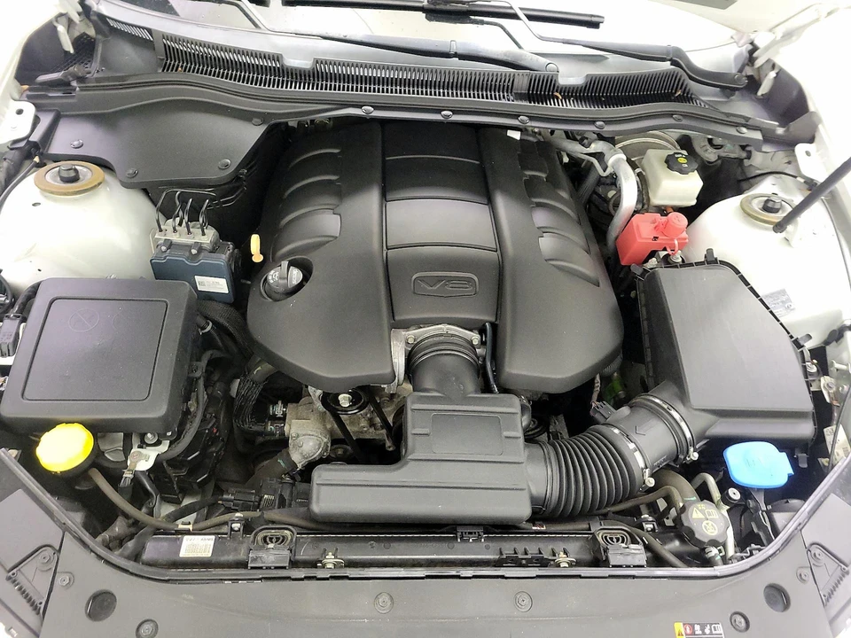 2016 Chevrolet SS - Image 24 of 28