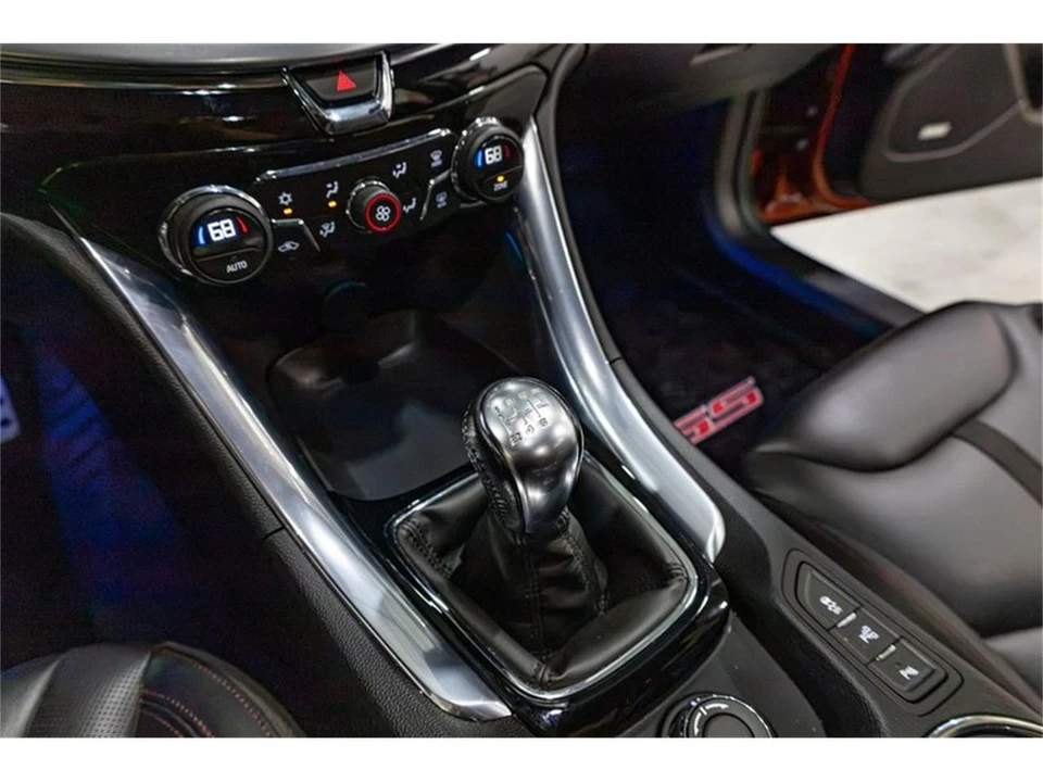 2016 Chevrolet SS - Image 15 of 31