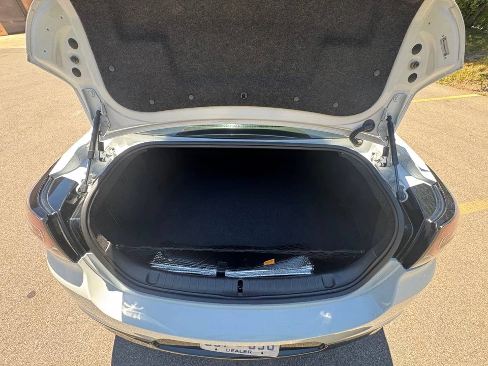 2016 Chevrolet SS - Image 13 of 18