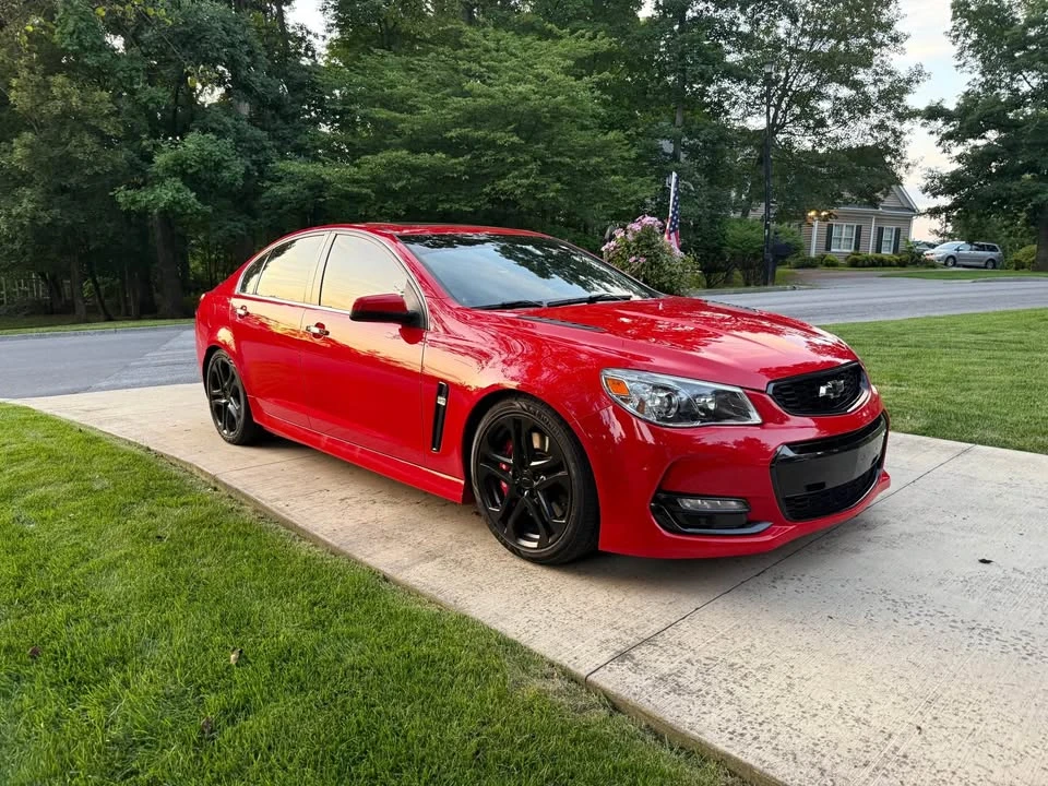 2016 Chevrolet SS - Image 2 of 16