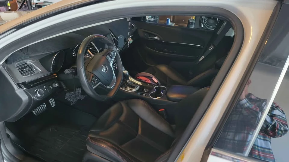 2016 Chevrolet SS - Image 16 of 20
