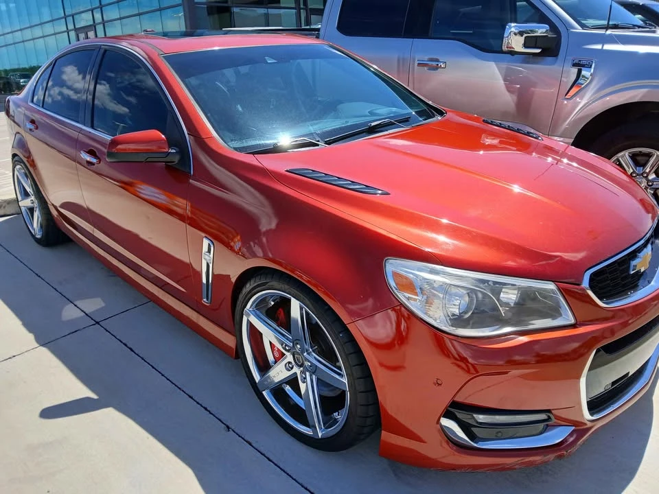 2016 Chevrolet SS - Image 2 of 16