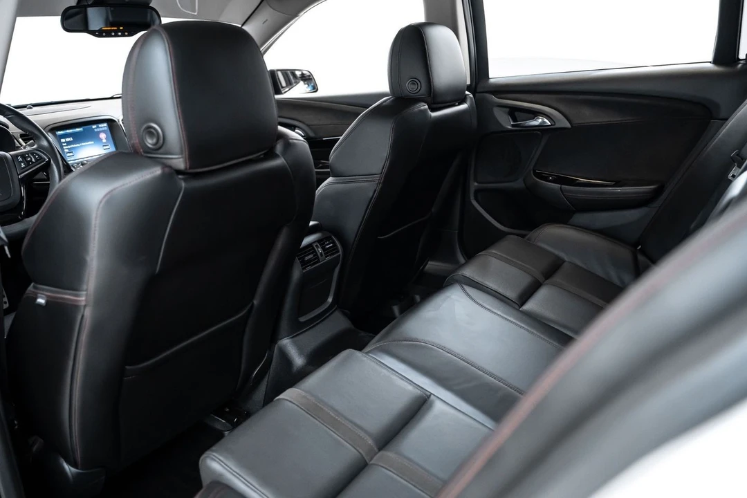 2016 Chevrolet SS - Image 21 of 31