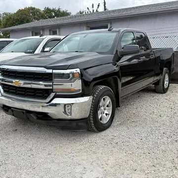 2016 Chevrolet Silverado 1500 Crew Cab LT Pickup 4D 5 3/4 ft