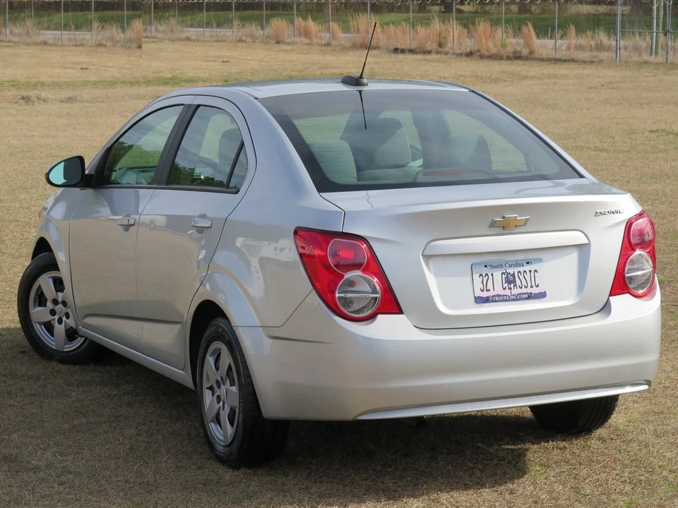 2016 Chevrolet Aveo/Sonic - Image 2 of 4