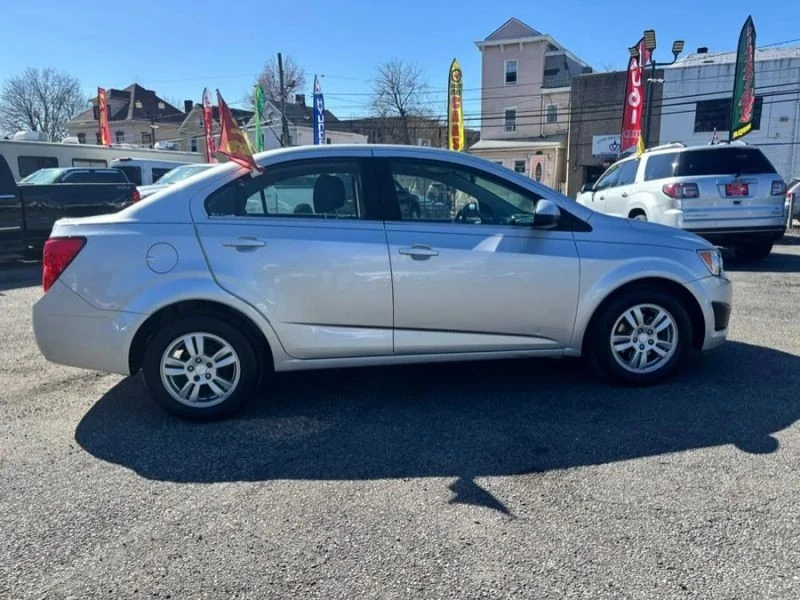 2016 Chevrolet Aveo/Sonic - Image 4 of 12