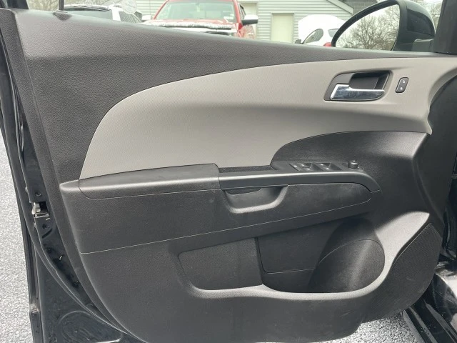 2016 Chevrolet Aveo/Sonic - Image 24 of 31