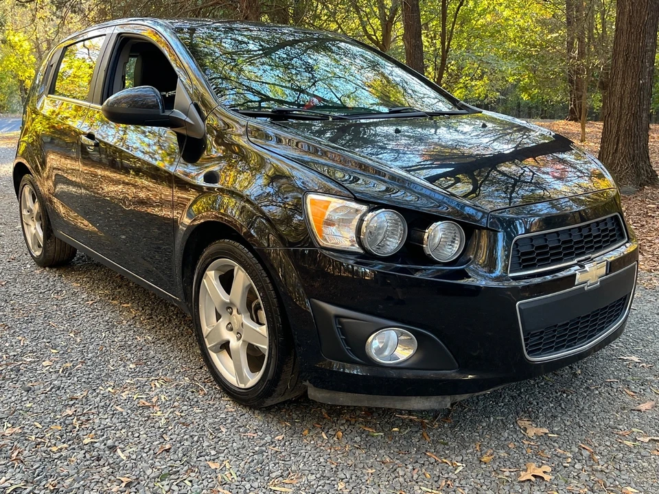 2016 Chevrolet Aveo/Sonic - Image 4 of 18