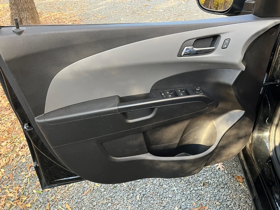 2016 Chevrolet Aveo/Sonic - Image 15 of 18