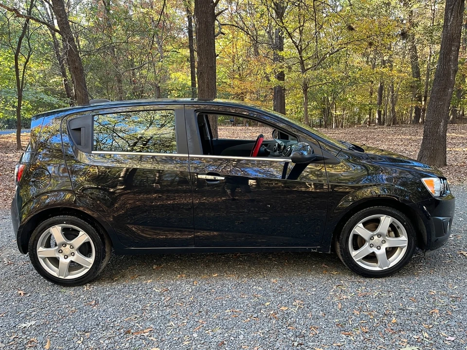 2016 Chevrolet Aveo/Sonic - Image 5 of 18