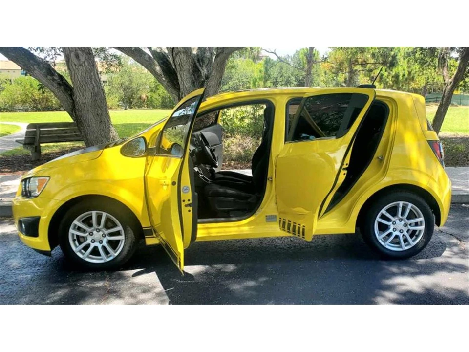 2016 Chevrolet Aveo/Sonic - Image 5 of 30