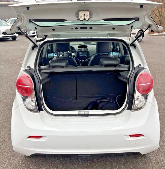 2016 Chevrolet Spark - Image 10 of 20