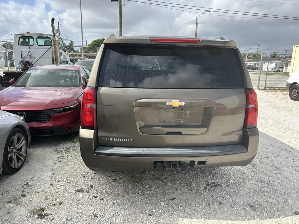 2016 Chevrolet Suburban 12th Gen - Image 4 of 8