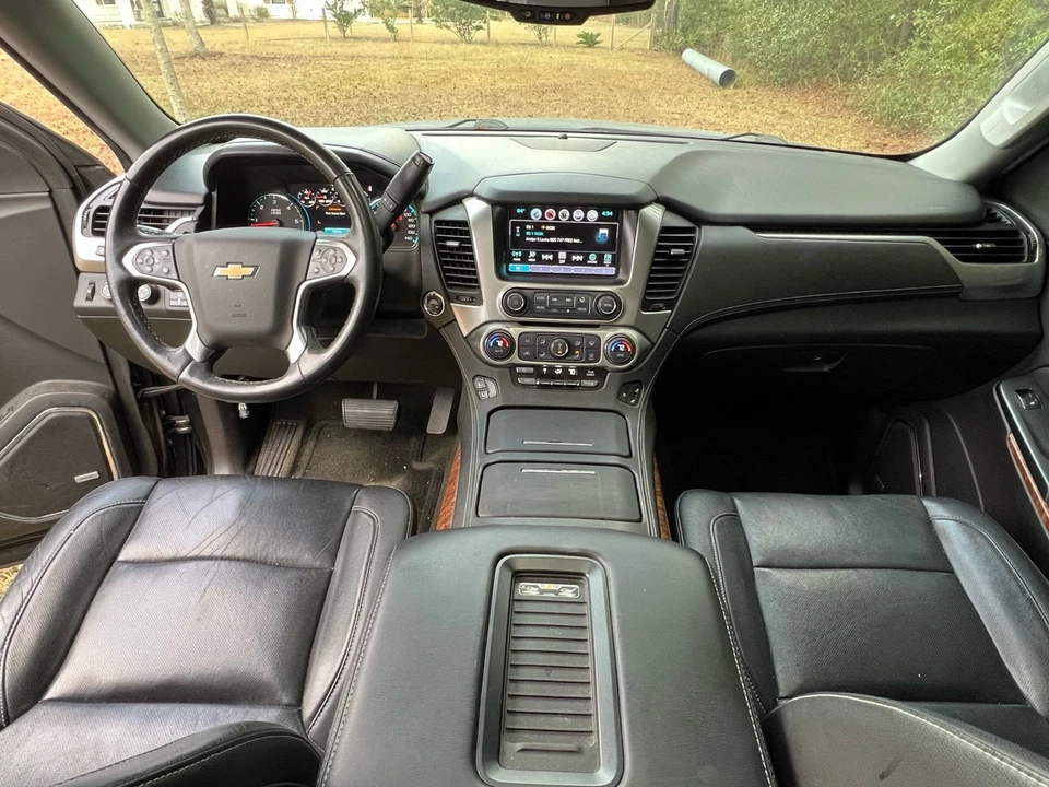 2016 Chevrolet Suburban 11th Gen - Image 9 of 17