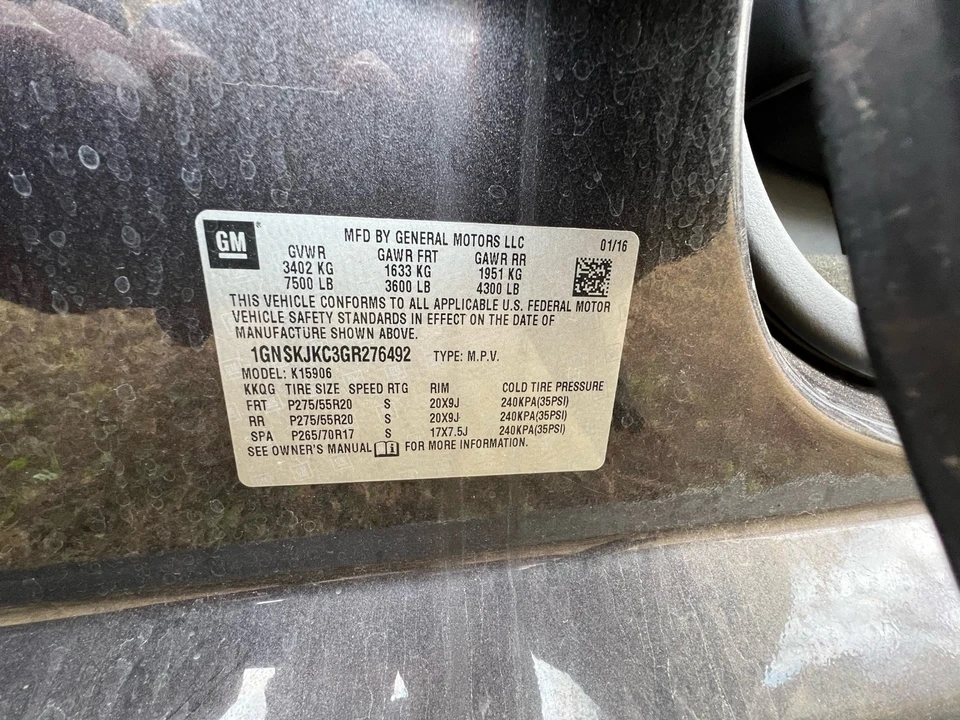 2016 Chevrolet Suburban 11th Gen - Image 16 of 17