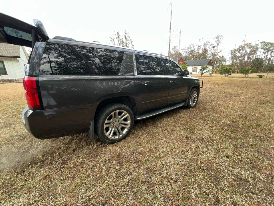 2016 Chevrolet Suburban 11th Gen - Image 5 of 17
