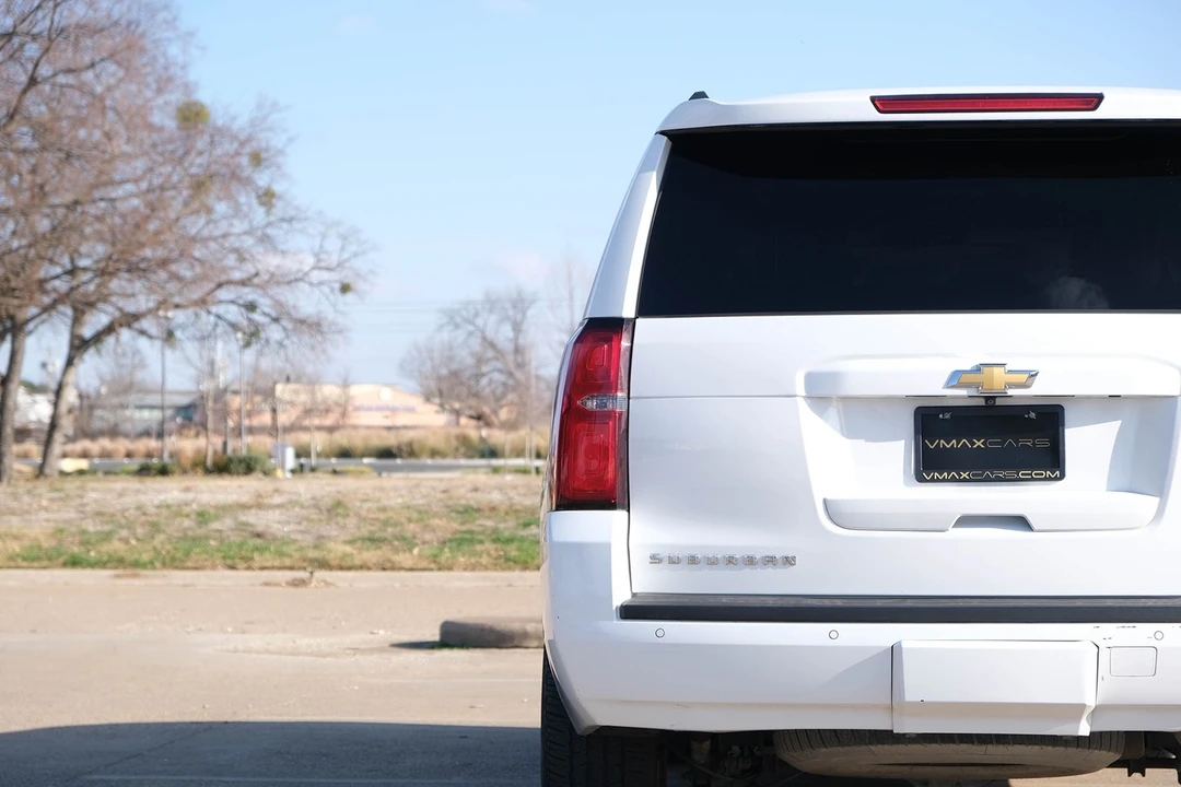 2016 Chevrolet Suburban 11th Gen - Image 10 of 21