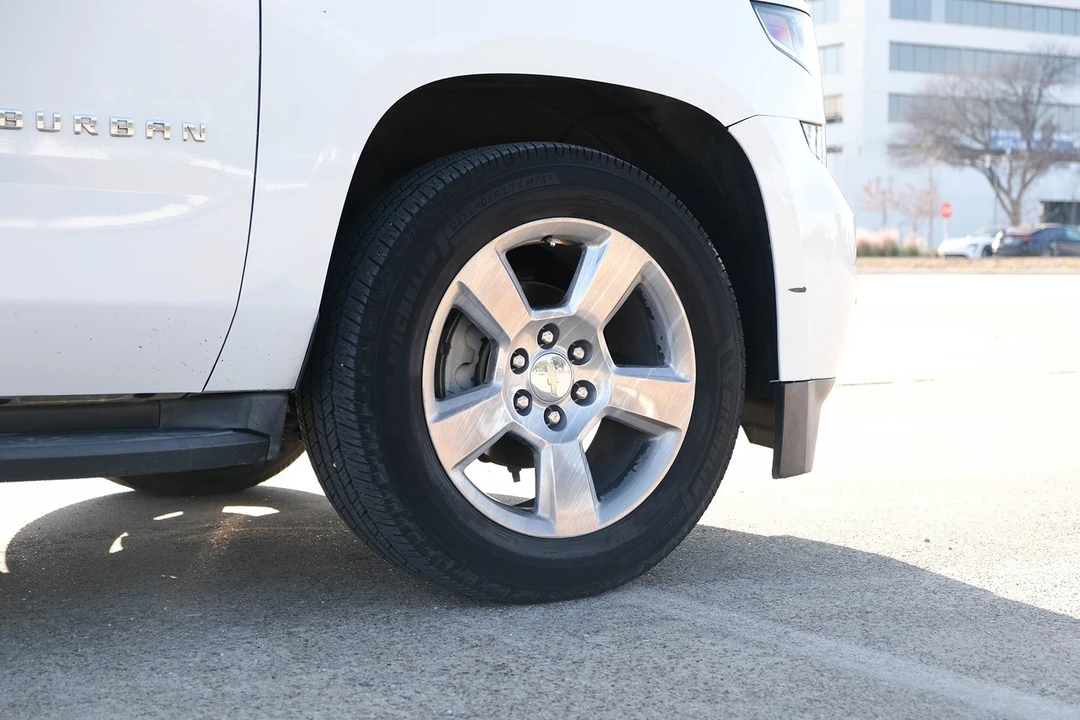 2016 Chevrolet Suburban 11th Gen - Image 8 of 21