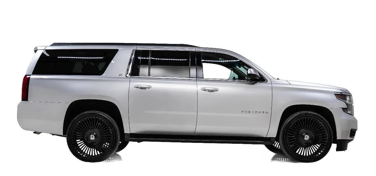 2016 Chevrolet Suburban 11th Gen - Image 5 of 12