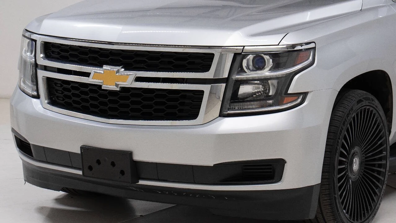 2016 Chevrolet Suburban 12th Gen - Image 9 of 12