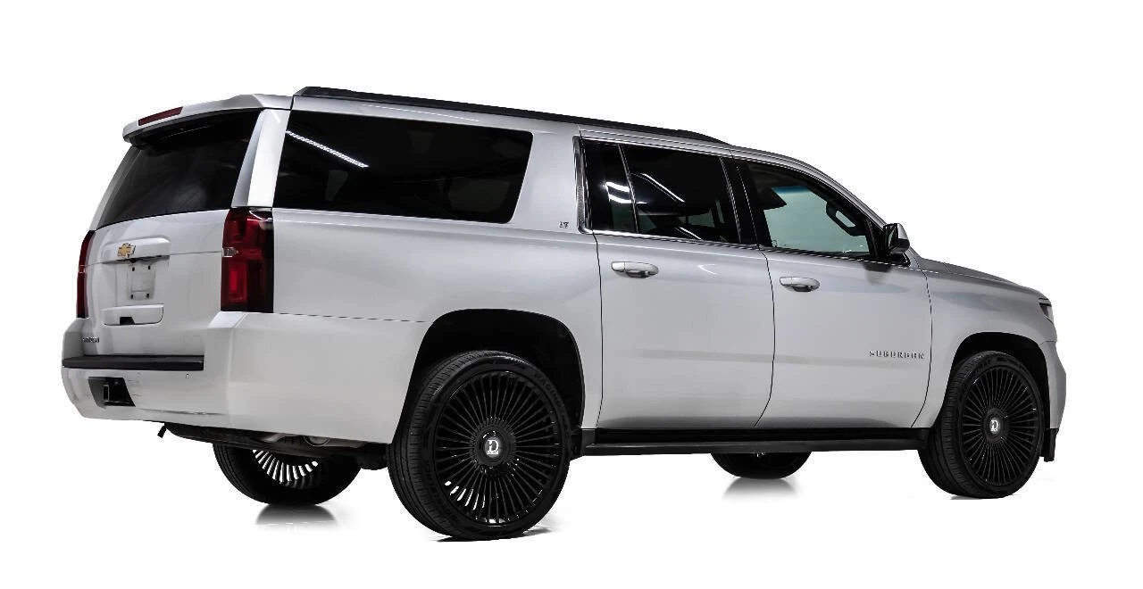 2016 Chevrolet Suburban 12th Gen - Image 3 of 12