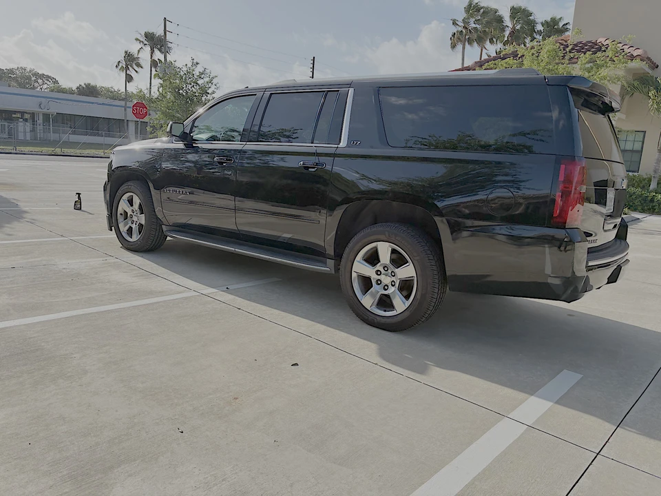 2016 Chevrolet Suburban 11th Gen - Image 16 of 31