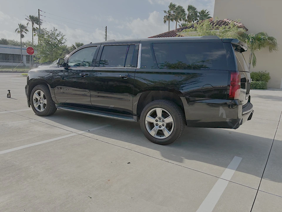 2016 Chevrolet Suburban 11th Gen - Image 15 of 31