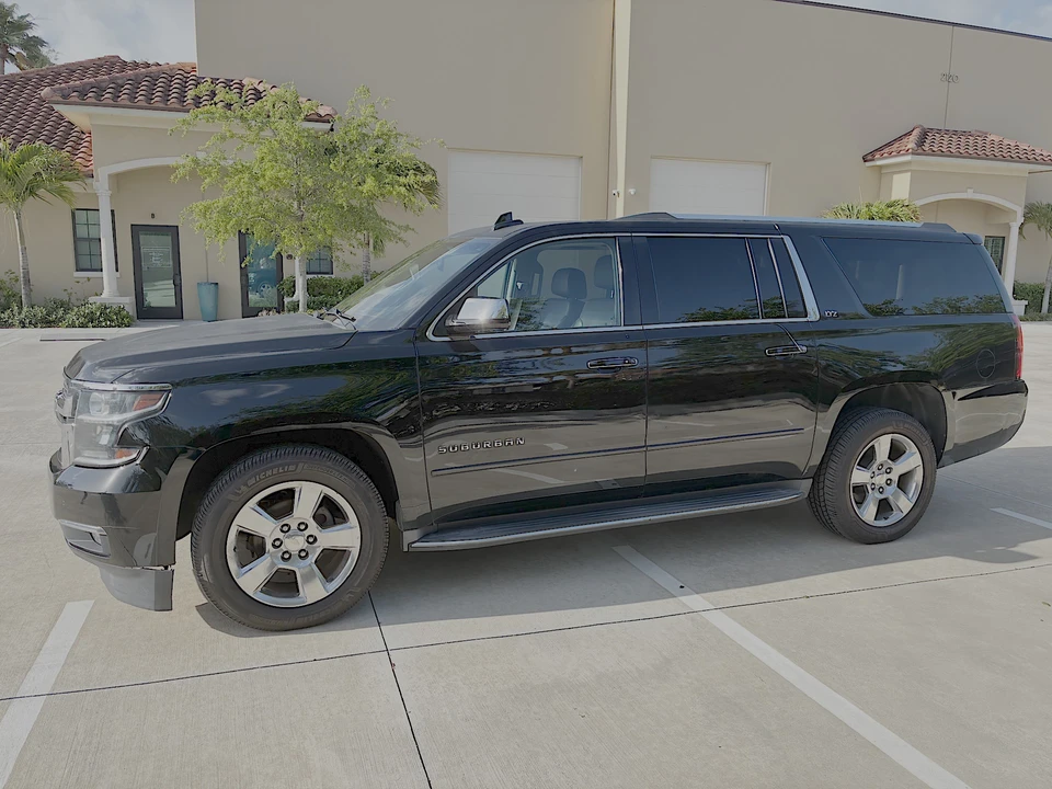 2016 Chevrolet Suburban 11th Gen - Image 9 of 31