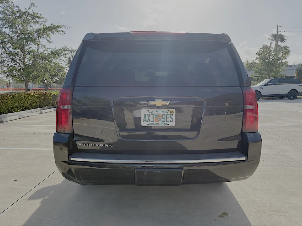 2016 Chevrolet Suburban 11th Gen - Image 19 of 31