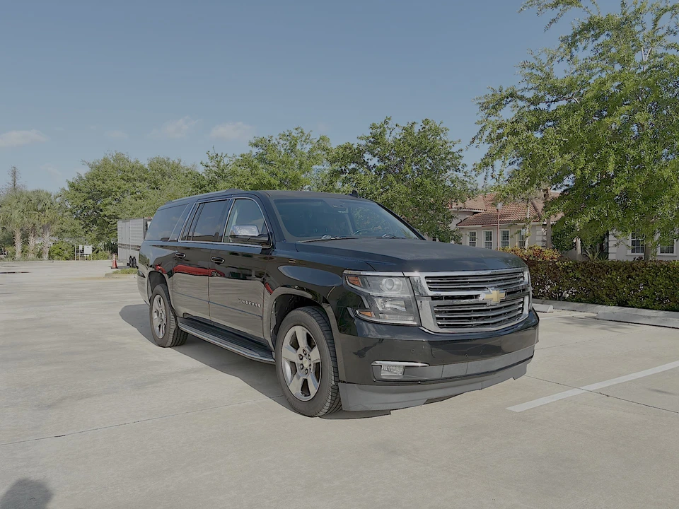 2016 Chevrolet Suburban 11th Gen - Image 3 of 31